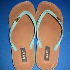 DKNY Women 6.5 7 7.5 8 Madi Faux Leather Turquoise Thong Flip-Flops Sandals